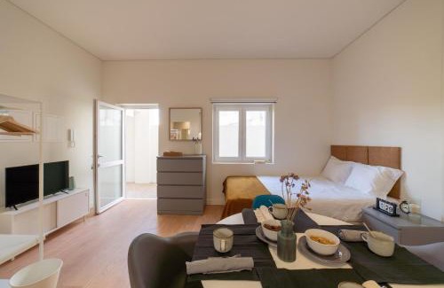 Santo Condestavel Apartment | Monsanto Hill House - NO. 565 -1 D