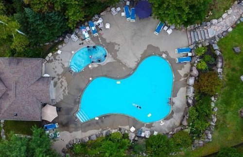 Saint-Faustin-Lac-Carre Condo | Mont-Blanc Ski In/Out Condo with Pool and Beach Access (131-6)