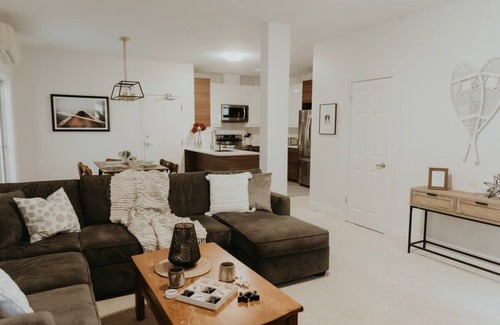 Saint-Faustin-Lac-Carre Condo | Mont-Blanc Ski In/Out: Direct Access, Fireplace & Nature
