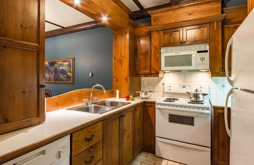 Mont-Tremblant Condo | Mont-Tremblant - Les Manoirs 102-3
