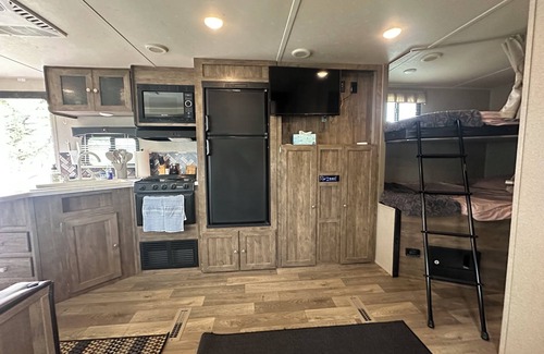 Babb House | Montana Moon RV #2 on the Lake
