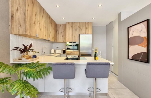 Three Anchor Bay Apartment | Montclaire Sea Point Studio with Lions Head Views
