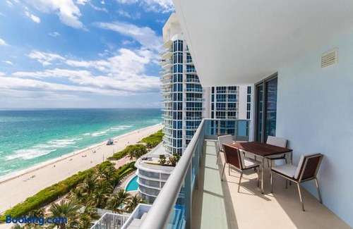 North Beach Apartment | Monte Carlo by Miami Ambassadors