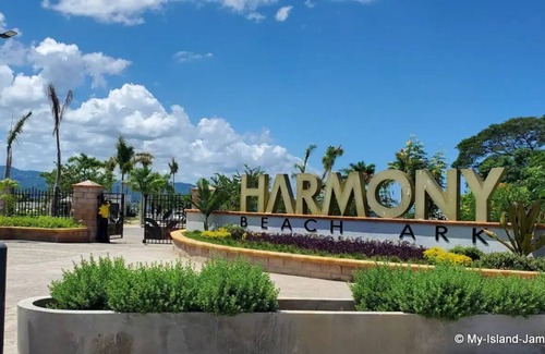 Montego Bay House | MONTEGO BAY ISLAND HOME- NEAR BEACH,SHOPPING,ENTERTAINMENTn