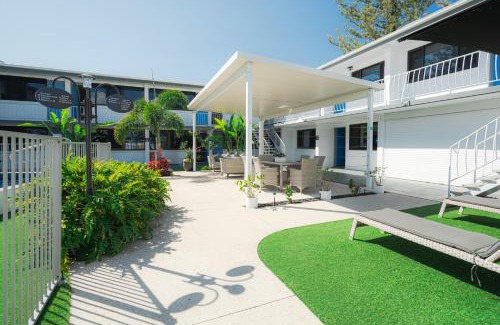 Mermaid Beach Hotel | Montego Mermaid Beach Motel