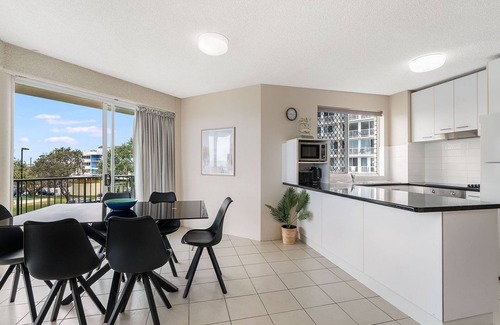 Kings Beach Apartment | Montego Unit 3 Kings Beach QLD