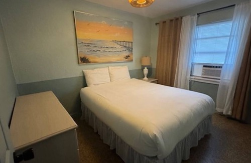 Lower Grand Lagoon Hotel | Monterey Motel - Guest Room 5 at Beach Access 8. Large Pool. Newly Remodeled.