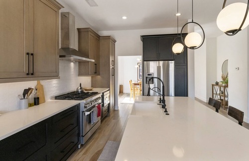 Fox Crossing House | Monthly Stay Gem | Chandler’s Spacious Retreat