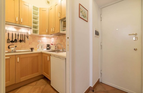 Monti Apartment | Monti 4pax Apartment - few steps from Colosseum
