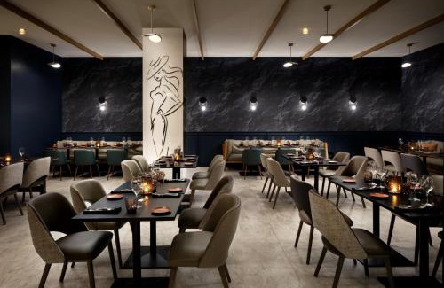 Downtown Montreal Hotel | Montreal Marriott Chateau Champlain