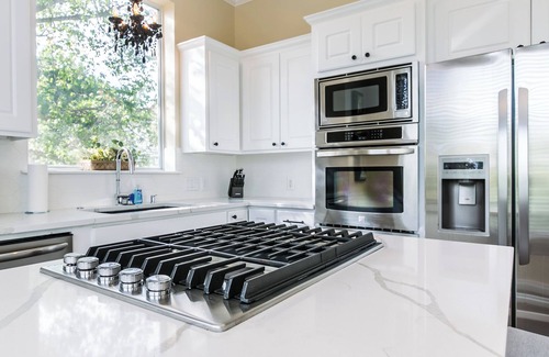 Neartown Villa | Montrose Lodge by Dunyha