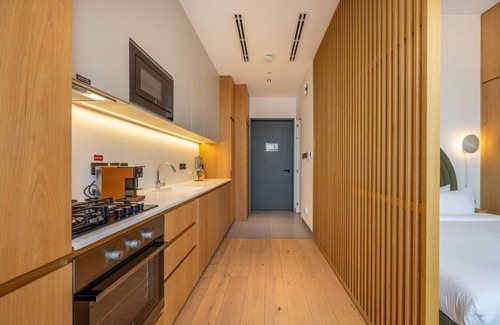Al Satwa Apartment | Mood 45 - Deluxe Studio