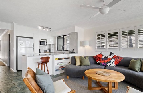 Point Lookout Apartment | Mooloomba Two | 3 bed 2 bath | Cylinder Beachfront