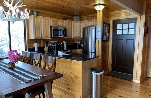 Chalet Village Ski Chalet | MoonDancer Chalet - Surreal views of Mt. LeConte/Downtown Gatlinburg 2BR/2BA
