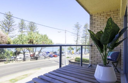 Caloundra Apartment | Moondara Unit 2, 21 Bulcock Beach Esplanade, Bulcock Beach
