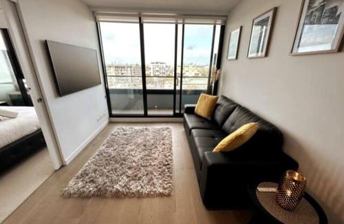 Moonee Ponds Apartment | Moonee Ponds 1BR Apartment