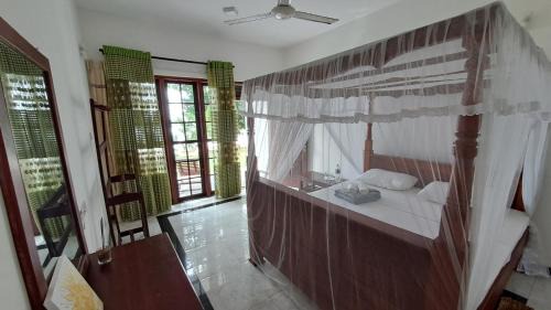 Dickwella Hotel | Moonlight beach