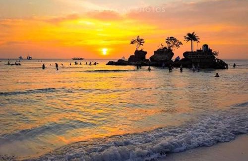 Manoc-Manoc Apartment | Moonlight Breeze Inn Boracay