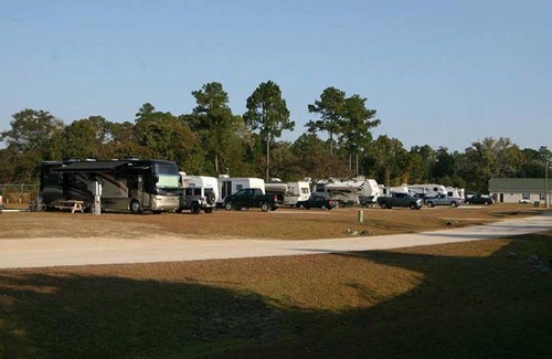 New Bern Resort | Moonlight Lake RV Park and Cottages