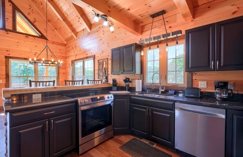 Logan Cabin | Moonlight Meadow cabin at Trickle Creek at Hocking Hills
