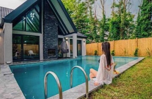 Yanik Villa | MoonSA Boutique Villas - Bungalow with a Hot Pool