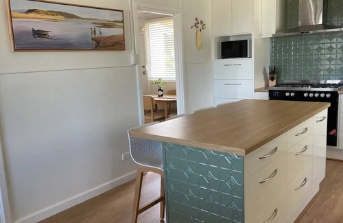 Guilderton House | Moore to Sea - Spectacular views in stylish comfort.