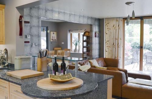 Buxton House | Moorecroft