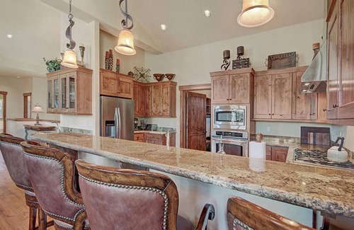 The Highlands House | Moose Crossing-Luxury Amenities-Peaceful Location-Mountain Views-Great Rates