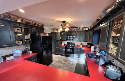 Newland Ski Chalet | Moose Head Lodge in Linville Land Harbor on Lake View