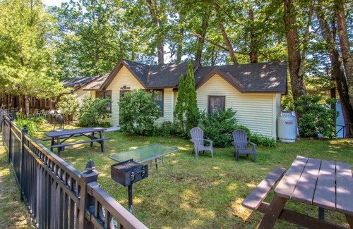 Holderness Cabin | Moose Manor- Squam Waterfront
