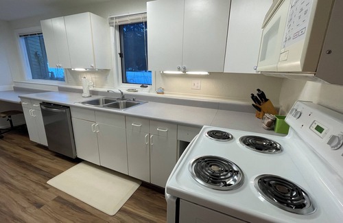 Rabbit Creek House | MOOSE MEADOW SUITE. Serenity on a large private wooded lot. Abundant wildlife