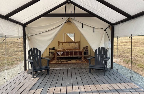 Marion RV Rental | Moose Tracks Glamper