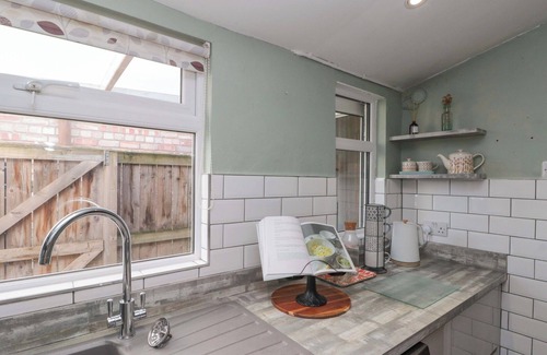 Driffield Cottage | MOOT COTTAGE, family friendly, character holiday cottage in Driffield