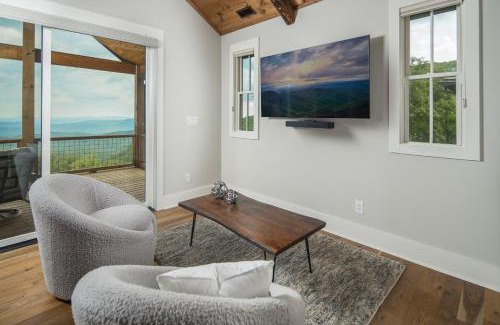 Lenoir House | Morning Glory at Blue Ridge Mountain Club