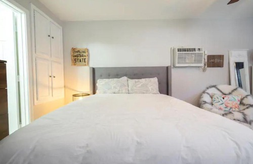 Hyde Park House | Morse Cottage