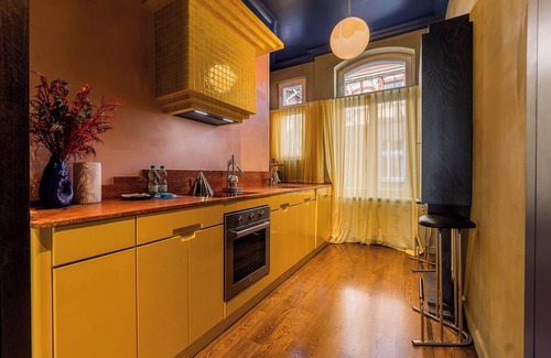 Jezyce Apartment | Most Teatralny Artistic Apartment
