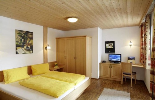 Reutte House | Motel ∙ 5 guests
