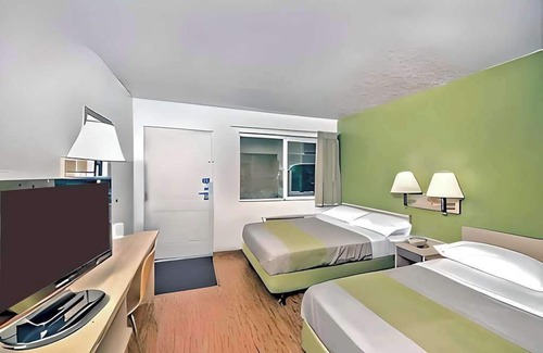 West Colorado Springs Hotel | Motel 6 – Colorado Springs, CO – South/Metro Area