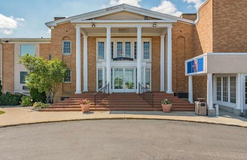 Creston Hotel | Motel 6-Grand Rapids, MI - Northeast