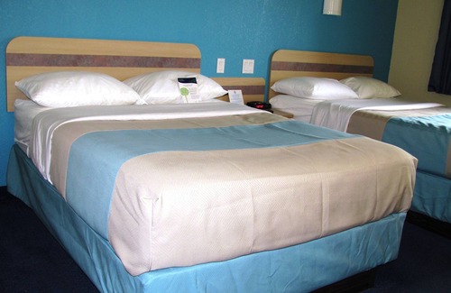 Huntsville Hotel | Motel 6 Huntsville, ON