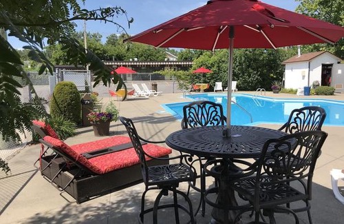 Downtown Gatineau Hotel | Motel Adam