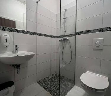 Canton 10 Hotel | Motel Papić