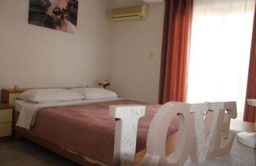 Cove Parja Hotel | Motel "Tri lovca"