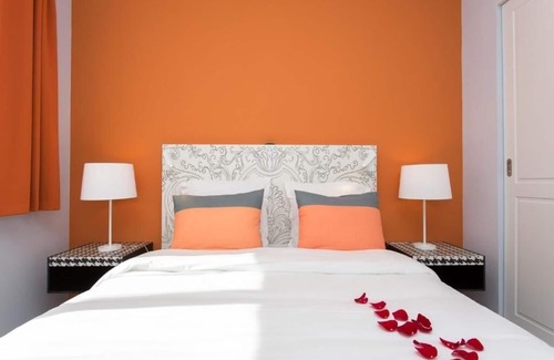Mougins Hotel | Mougins Riviera Retreat: Hotel with Pool, AC and Fitness Oasis