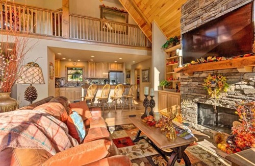 Franklin Ski Chalet | Mount Chalet in Gated Community with Forest and Long Range Views
