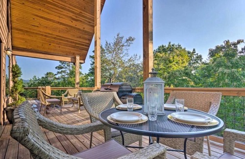 Franklin Ski Chalet | Mount Chalet in Gated Community with Forest and Long Range Views