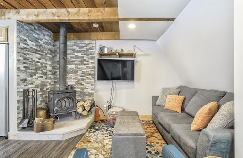 Coyne Placer Valley Cabin | Mountain A Frame-Wood Stove-5min to Downtown