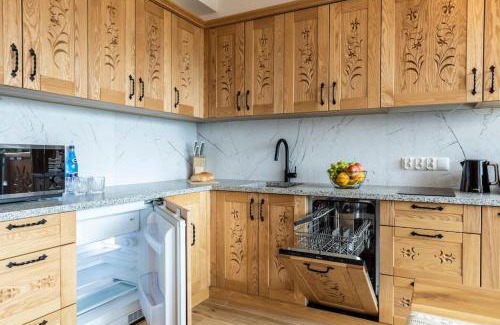 Koscielisko Apartment | MOUNTAIN BASE - Apartament Diamentowe Tarasy 2 z wanną z hydromasażem