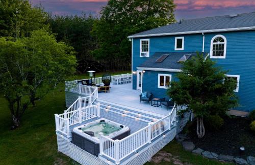Jewett Villa | Mountain Blue Vista - Luxury retreat near Ski resorts with Pond, Firepit and Hot Tub