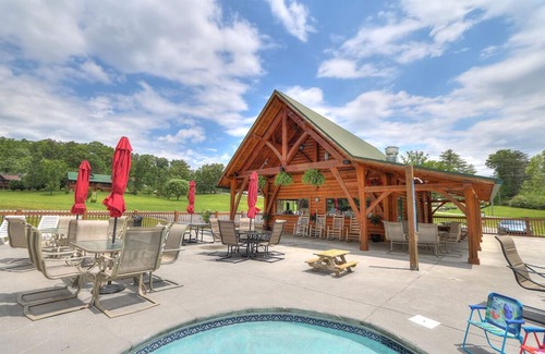 Gatlinburg - Pigeon Forge Cabin | Mountain Breeze Beautiful cabin, easy access, gorgeous views, Priced right